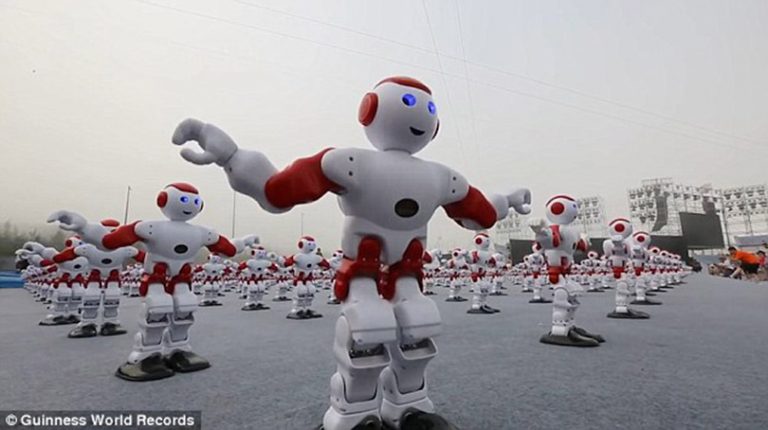 १ हजार ७ रोबोटले एकसाथ नाचेर राखे विश्व रेकर्ड (भिडियो सहित)