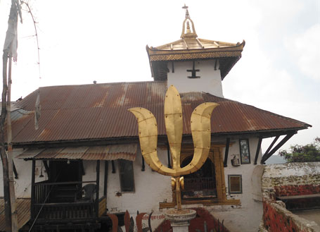 यौनजन्य गतिविधिको आरोपमा भैरवनाथ मन्दिरका मूल पुजारी निलम्बित
