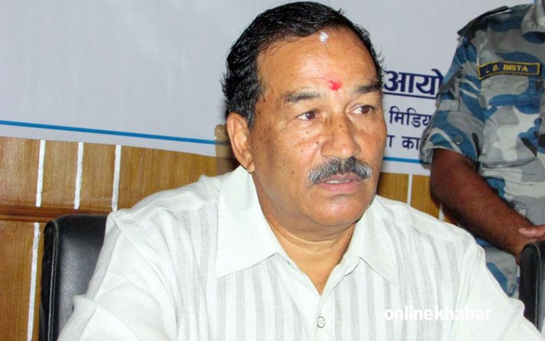 प्रधानमन्त्रीको भारत भ्रमण राजदूतले ओहदाको प्रमाणपत्र बुझाउन जान लागे जस्तैः कमल थापा