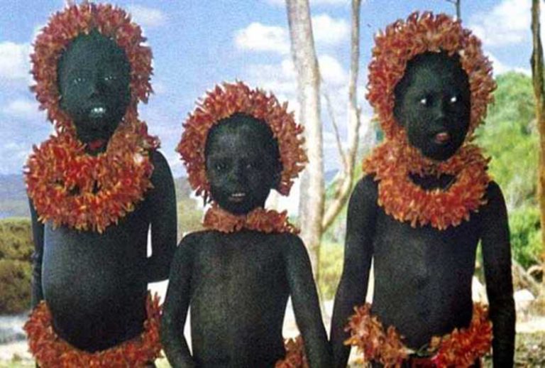 दुनियाकै क्रूर आदिवासी, जहाँ गोरो बच्चा जन्मिएमा हत्या गरिन्छ