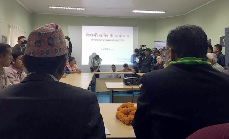 एकाबिहानै गाडी चढेर प्रधानमन्त्री मेलम्चीतिर !