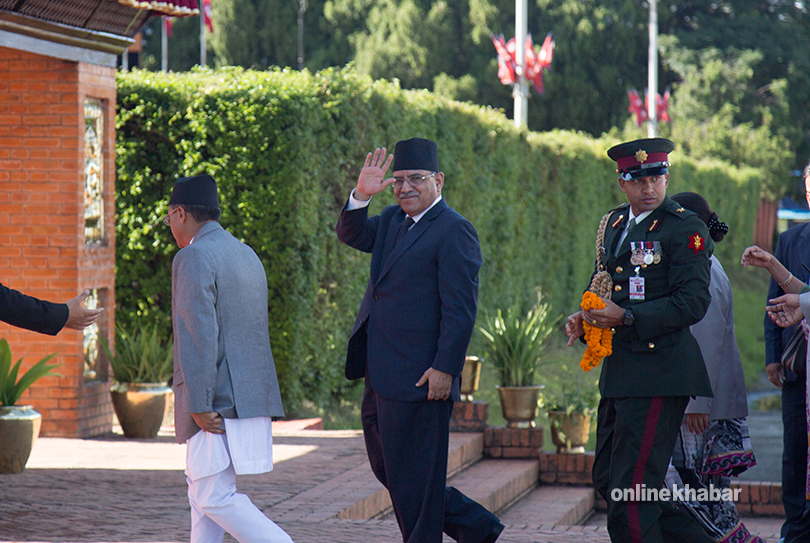 prachanda at airport (2)