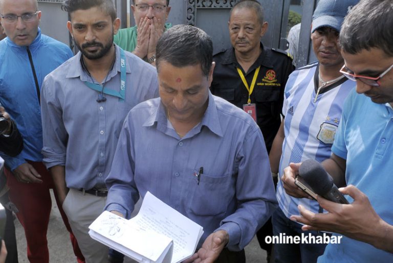 लोकमानको घरमा सूचना नटाँसी फर्कियो सर्बोच्चको टोली