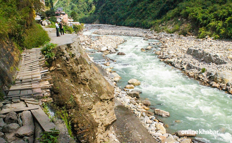 tatopani-border-3