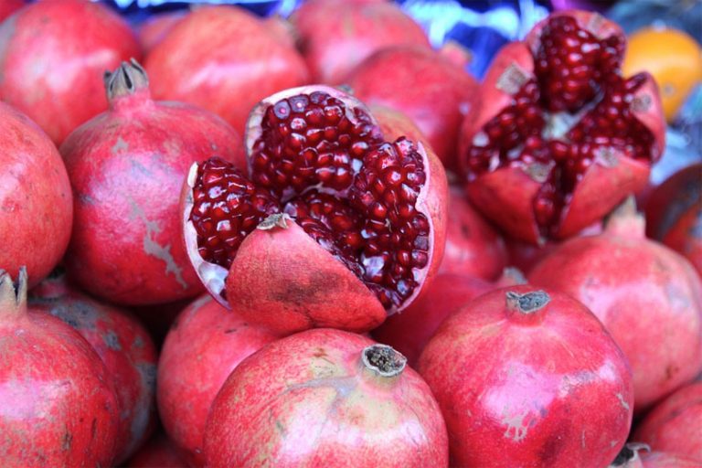 अनारको भाउ घट्यो, किलोको कति ?