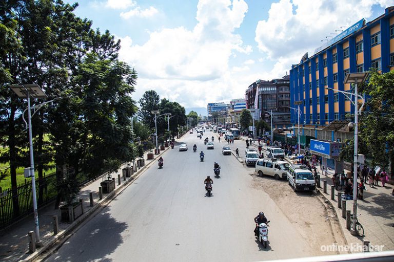 सुन्धाराको सडकमा ठोक्किए दुई मोटरसाइकल, एक जनाको मृत्यु