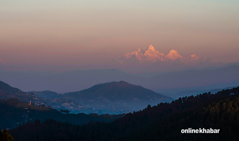 नमोबुद्धबाट देखिएको मनास्लु हिमाल