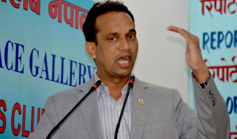 कानूनमन्त्रीको प्रश्नः मोर्चाले कसलाई देखाउन यस्तो नाटक गरिरहेको छ ?