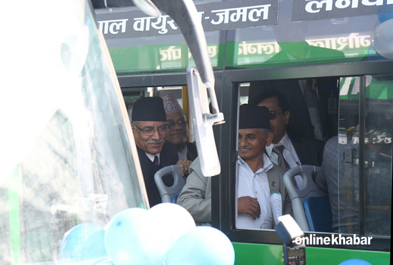 prachand-in-sajha-bus