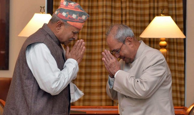 राष्ट्रपति मुखर्जी र पूर्वराष्ट्रपति यादवबीच भेटवार्ता
