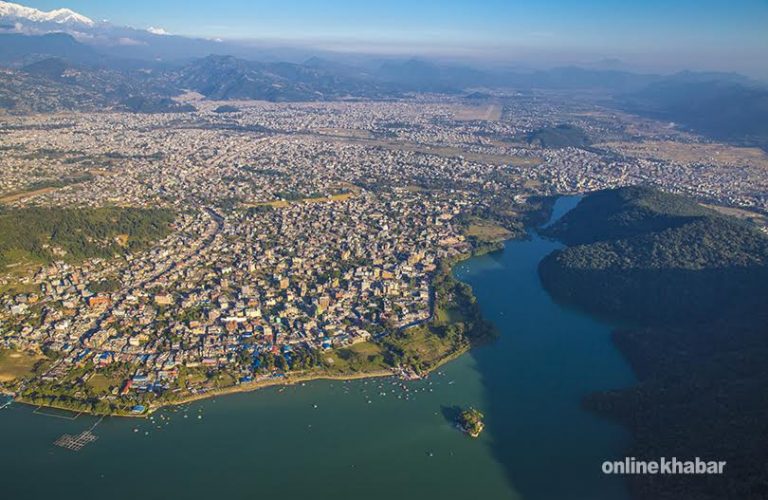 पोखरामा वर्षाः घर पुरियो, बगाएको ट्याक्टर अझै भेटिएन