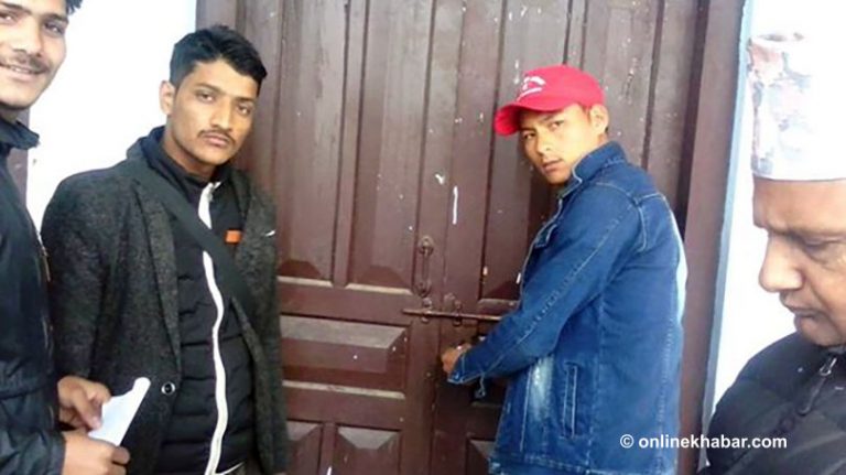 विप्लवका विद्यार्थीद्वारा नवलपरासीका पाँच क्याम्पसमा तालाबन्दी