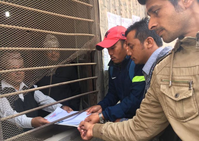 ताला फोडेर स्ववियु चुनावको उम्मेदवारी दर्ता गर्न त्रिवि र विद्यार्थी संगठन सहमत