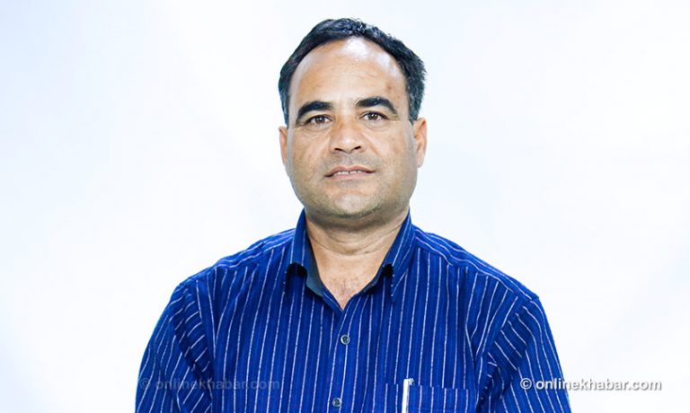 गुणस्तरीय र निःशुल्क शिक्षाका लागि सरकार प्रतिबद्ध हुनुपर्छ : नैनसिंह महर