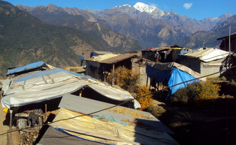 भूकम्प प्रभावित जिल्लामा पुनः सर्वेक्षण गरिँदै, छुटेका पीडितलाई समेट्ने योजना