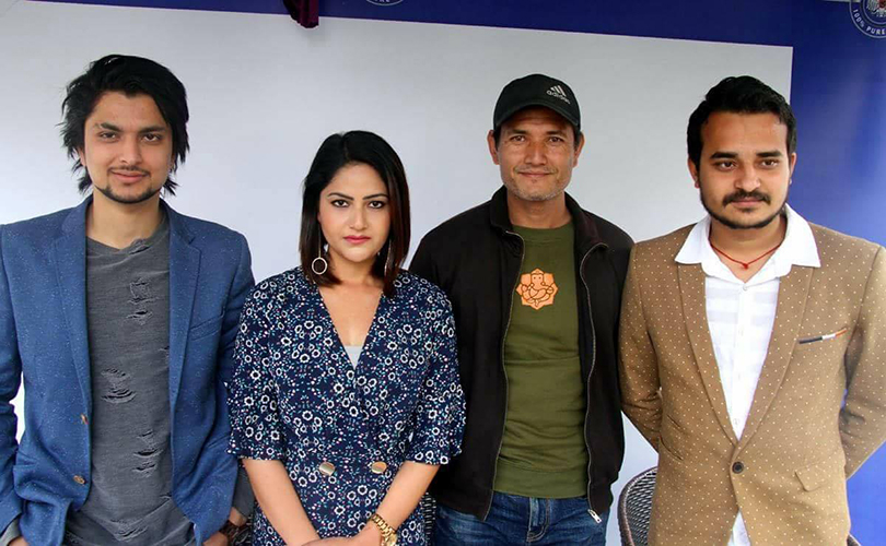 ‘लप्पन छप्पन’मा सारी लगाएर रोमान्स गरेकी छैनः बर्षा