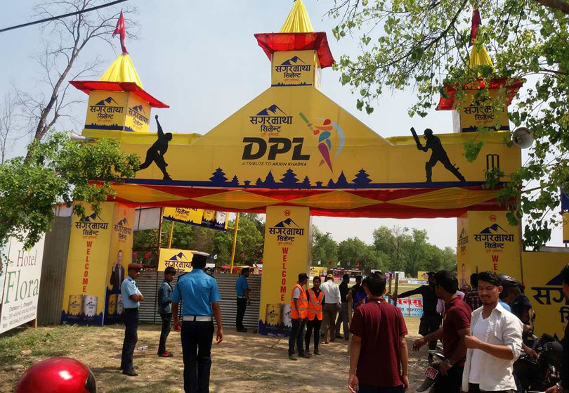 क्रिकेटमय बन्यो धनगढीः खेलाडीदेखि व्यवसायीसम्म उत्साहित