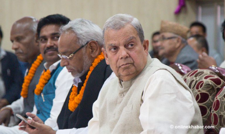 देउवाले बोलाएको बैठक छाडेर राजपा नेताहरु भारतीय दूतावासमा