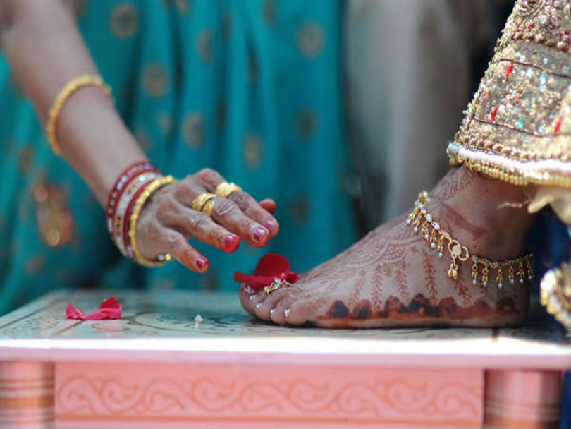 झुकेर अभिवादन गर्नुको बैज्ञानिक फाइदा के छ ?