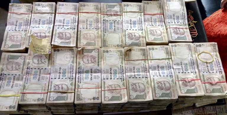 भद्रपुर विमानस्थलबाट भारुसहित एक पक्राउ
