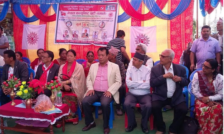 पोखरामा उम्मेदवारको आश्वासन-सडक भत्किए २४ घण्टाभित्रै मर्मत गरिन्छ