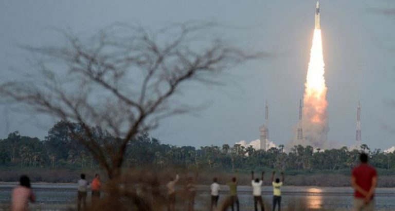 भारतले प्रक्षेपण गर्यो अहिलेसम्मकै ठूलो रकेट