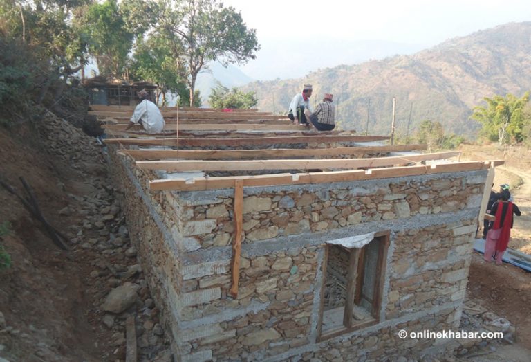 भूकम्प पीडितले बन्दै गरेको घर धितो राखेर ३ लाख निर्ब्याजी ऋण पाउने