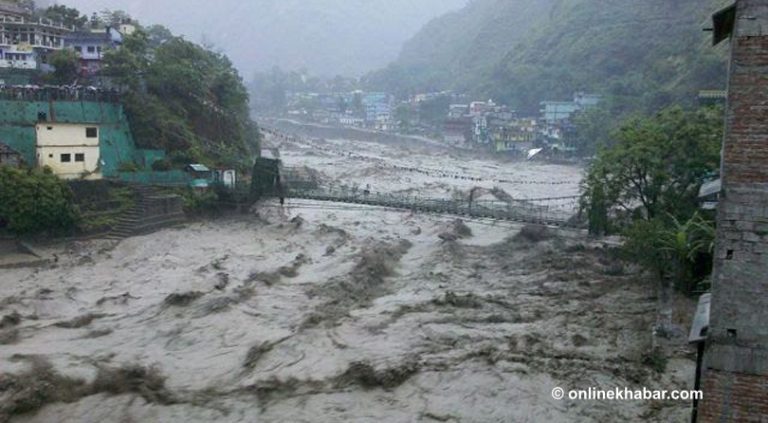 भारतले धौलीगंगाको बाँध खोल्यो, महाकाली किनारका बासिन्दालाई सतर्क रहन आग्रह