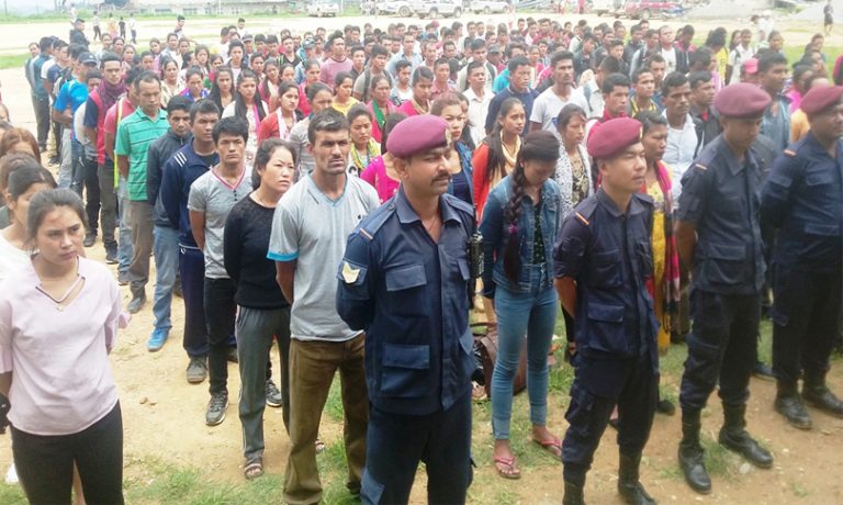 हातमा प्रमाणपत्र, आँखामा आँसु लिएर विदा भए म्यादी प्रहरी