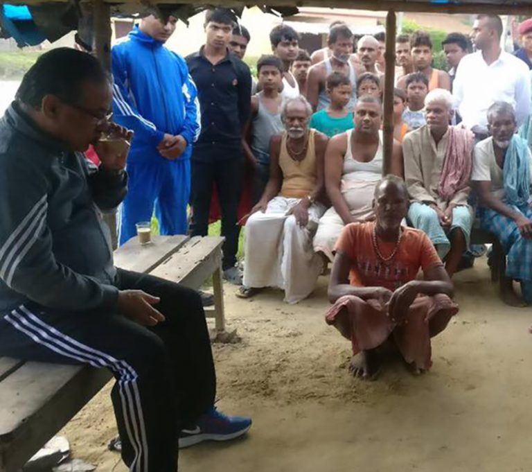 जनकपुर डेटलाइनः प्रचण्डको मर्निङवाक, माधव नेपालको धोती गम्छा