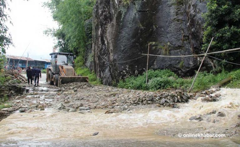 एक महिनापछि मेची राजमार्ग खुल्यो