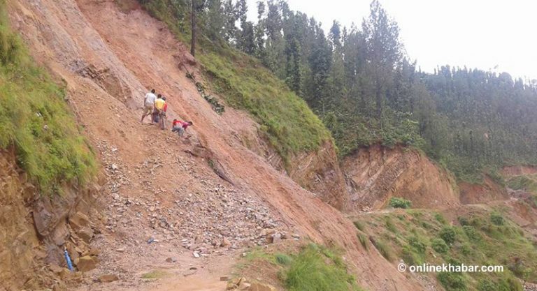 धादिङमा सुख्खा पहिरोमा पुरिएर एक जनाको मृत्यु