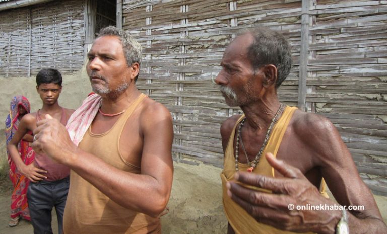 तिलाठीः गाउँका ‘ठालू’ले राहत रोके, पीडितहरु झन पीडामा