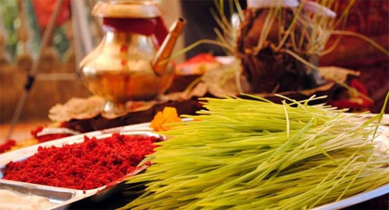 दशैं : कुन देशमा कहिले, कति बजे छ टीकाको साइत ?