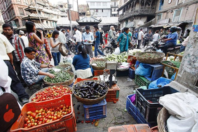 लक्ष्य उछिन्दै मूल्य वृद्धि दोब्बर, महँगो भयो भान्सा