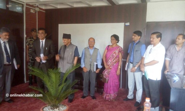 नयाँ स्वास्थ्य नीति बनाउन ९ वटा कार्यदल गठन