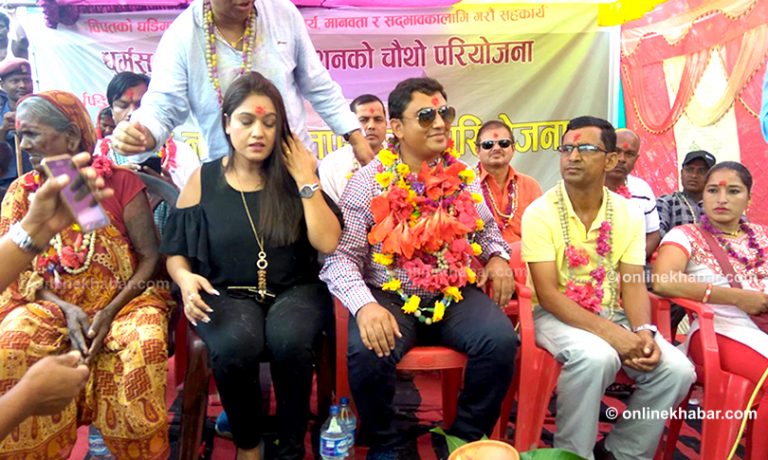 धुर्मुस-सुन्तलीले शिलन्यास गरे सन्तपुर एकीकृत नमूना वस्ती