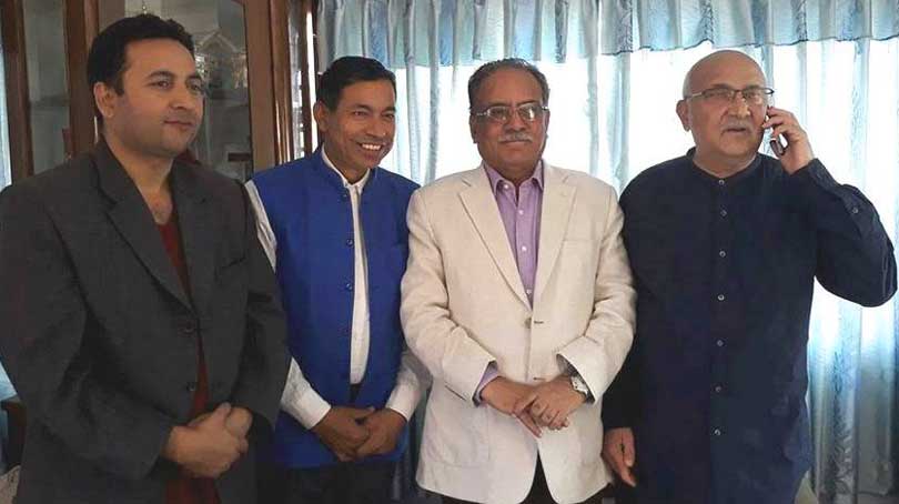 ओलीले जुराए प्रचण्ड र देवी ज्ञवालीको भेट