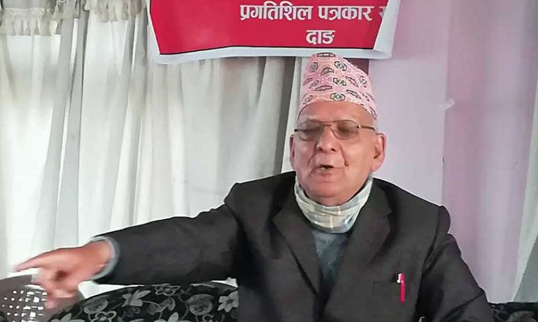 जनमोर्चाले चित्रबहादुर केसीको उपचार खर्च जुटाउन आर्थिक संकलन नगर्ने