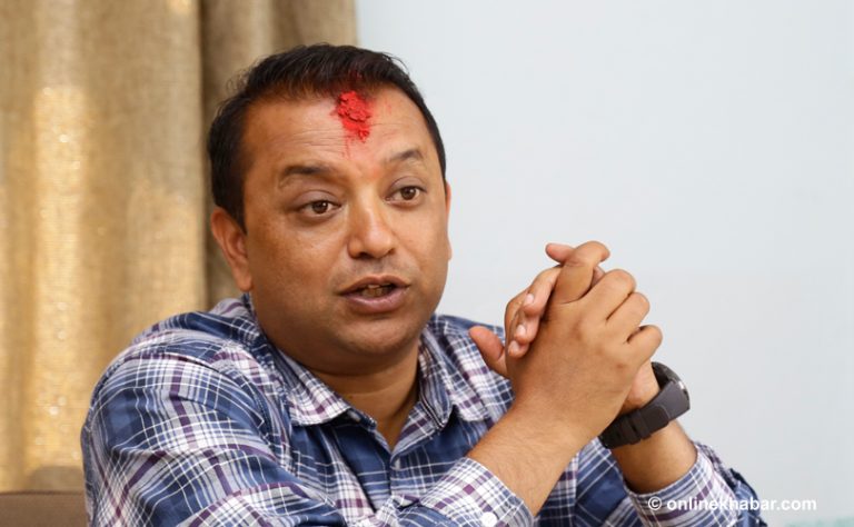 ‘राष्ट्रपतिले राजाले छाडेको जुत्तामा खुट्टा हाल्न चाहेको जस्तो लाग्यो’