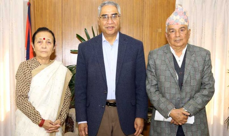माइती नेपालकी अध्यक्ष अनुराधा कोइराला कांग्रेस प्रवेश