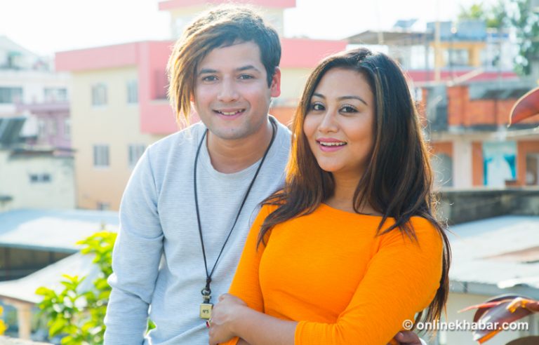 मस्ती टकः ‘अशिष्मा केटा जस्ती छिन्ः आमेष, म केटी नै हुँः अशिष्मा’