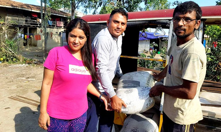 धुर्मुस-सुन्तली फाउण्डेशनलाई रिक्सा चालकको सहयोग