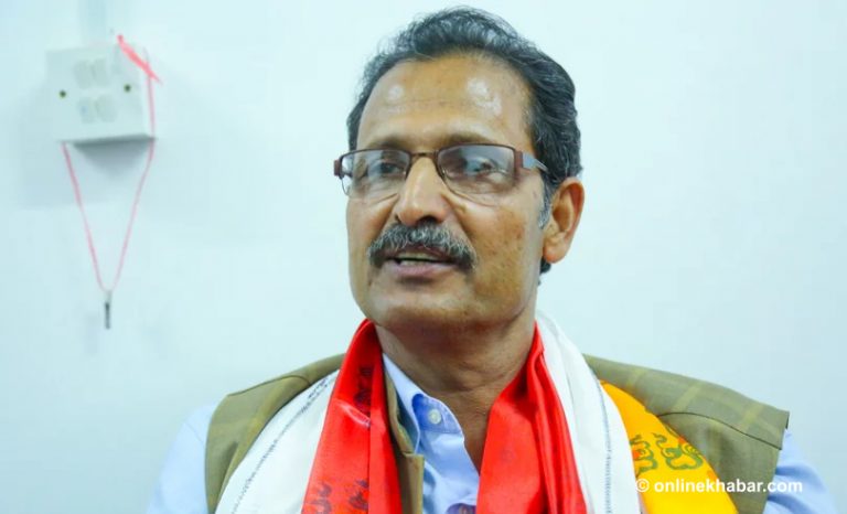 ओली प्रधानमन्त्री भए प्रचण्ड अध्यक्षःअग्नि सापकोटा