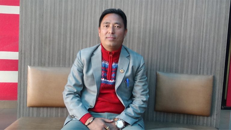 डोल्पाले बनायो अर्को चुनावी रेकर्ड, एमालेका बुढालाई ७५ प्रतिशत मत