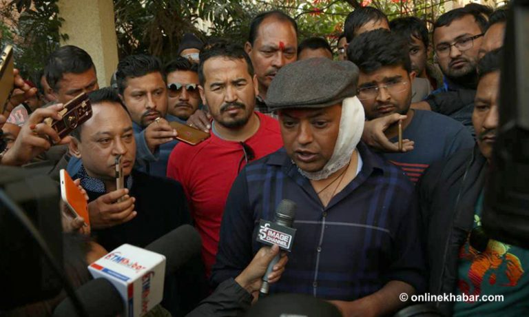 काठमाडौंको चपलीमा बम विस्फोट, गगन थापासहित ११ घाइते