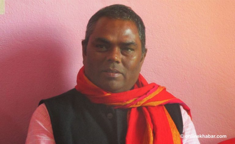 संविधान बनाउनेहरु आफैं संविधानमा फसेः उपेन्द्र यादव