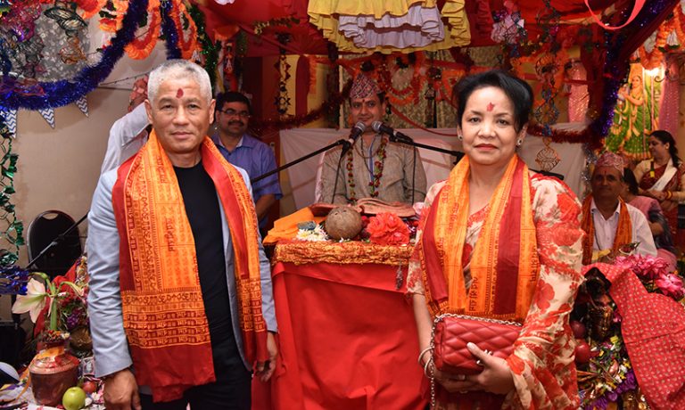 मेलवर्नमा नेपाली सामुदायिक भवन बनाउन घले दम्पत्तिद्वारा दुई लाख ८८८ डलर प्रदान 