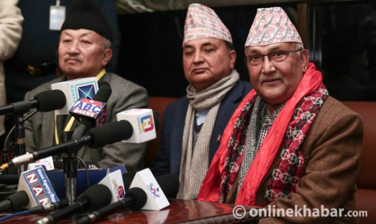शशांकलाई इंगित गर्दै ओलीले भनेः खुराफाती डाक्टरको बुद्धिले यसपटक घाम ताप्छ