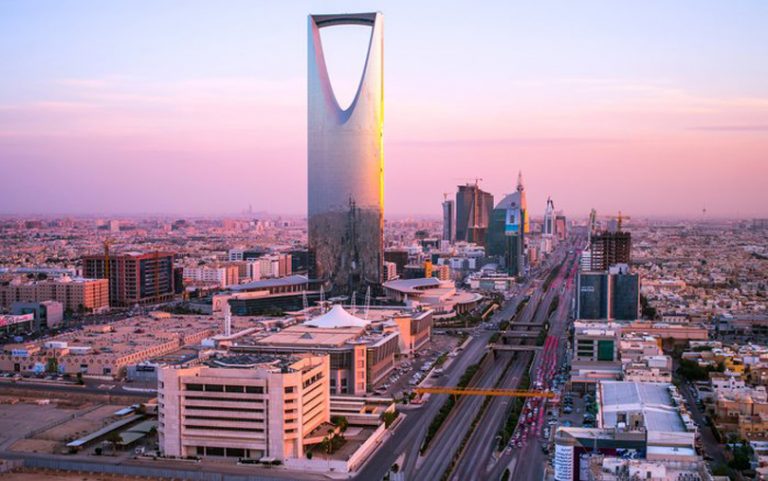साउदीको नयाँ नियम, नेपालीले कुन-कुन व्यवसायमा काम गर्न पाउँदैनन् ?